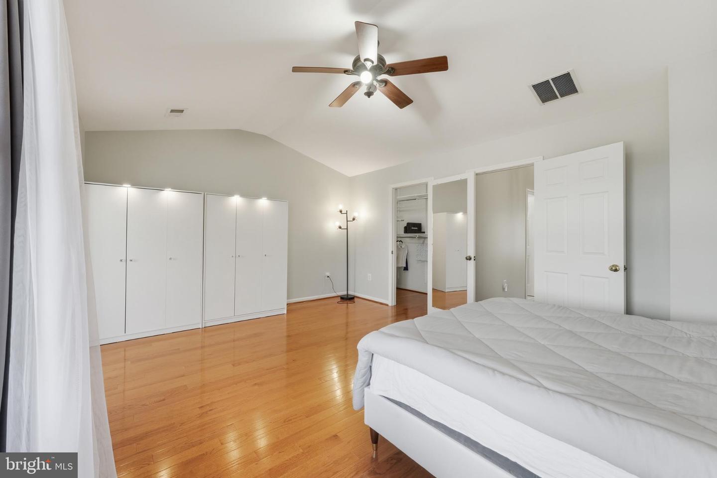 13679 LAVENDER MIST LN, CENTREVILLE, Virginia 20120, 4 Bedrooms Bedrooms, 13 Rooms Rooms,3 BathroomsBathrooms,Residential,For sale,13679 LAVENDER MIST LN,VAFX2274626 MLS # VAFX2274626