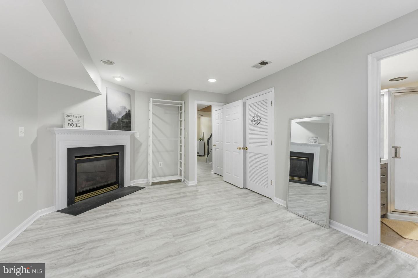 13679 LAVENDER MIST LN, CENTREVILLE, Virginia 20120, 4 Bedrooms Bedrooms, 13 Rooms Rooms,3 BathroomsBathrooms,Residential,For sale,13679 LAVENDER MIST LN,VAFX2274626 MLS # VAFX2274626
