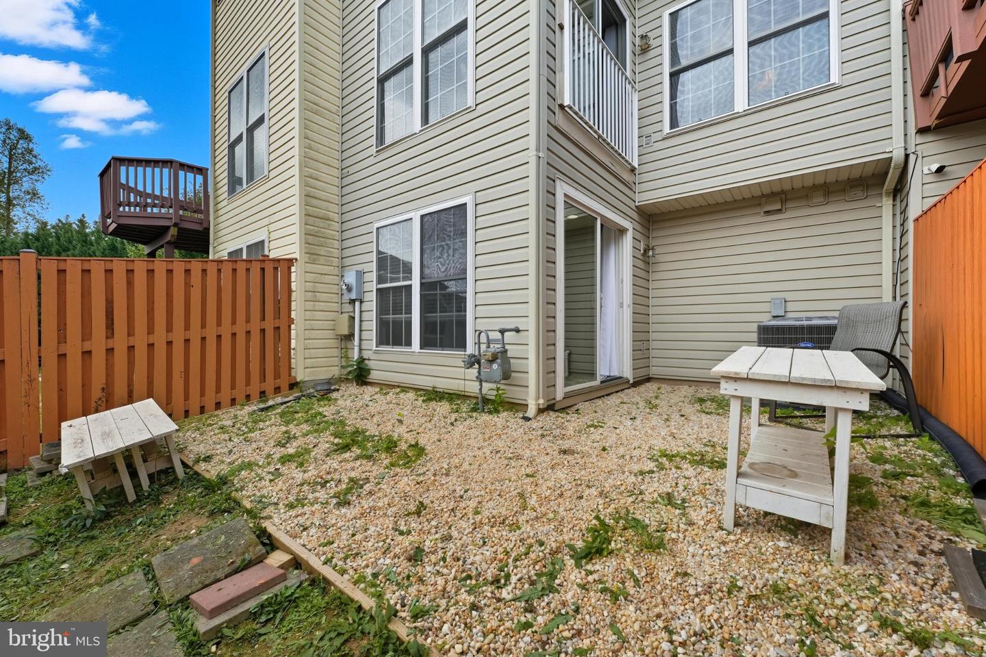 13679 LAVENDER MIST LN, CENTREVILLE, Virginia 20120, 4 Bedrooms Bedrooms, 13 Rooms Rooms,3 BathroomsBathrooms,Residential,For sale,13679 LAVENDER MIST LN,VAFX2274626 MLS # VAFX2274626