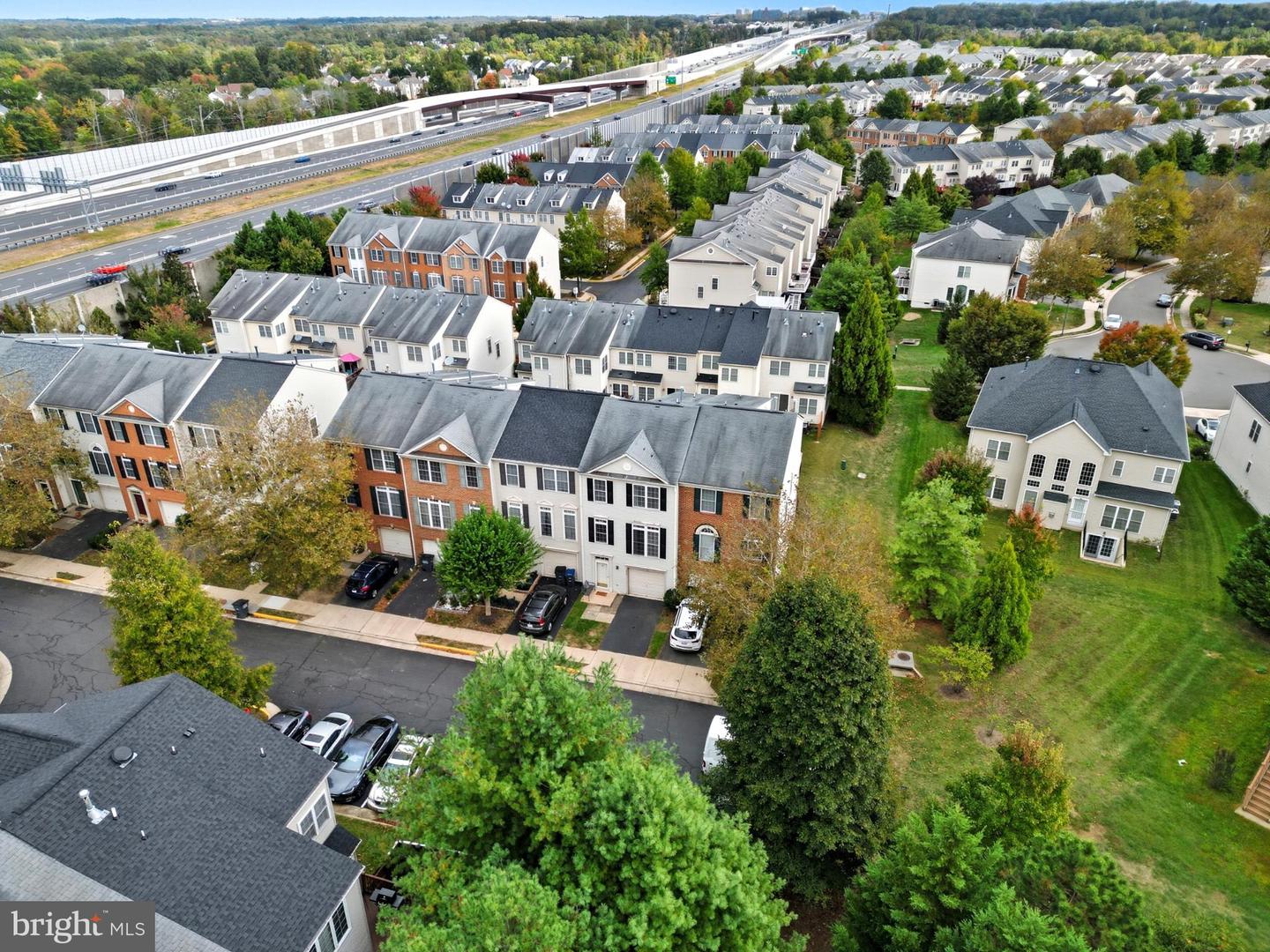 13679 LAVENDER MIST LN, CENTREVILLE, Virginia 20120, 4 Bedrooms Bedrooms, 13 Rooms Rooms,3 BathroomsBathrooms,Residential,For sale,13679 LAVENDER MIST LN,VAFX2274626 MLS # VAFX2274626