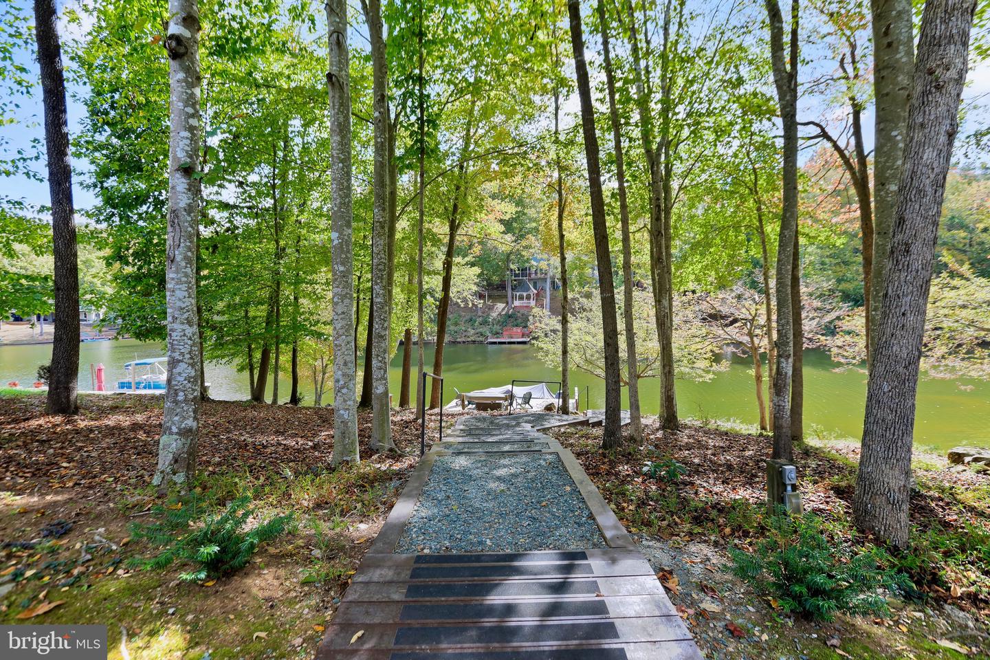 17 VINE RIDGE DR, PALMYRA, Virginia 22963, 4 Bedrooms Bedrooms, ,3 BathroomsBathrooms,Residential,For sale,17 VINE RIDGE DR,VAFN2000518 MLS # VAFN2000518