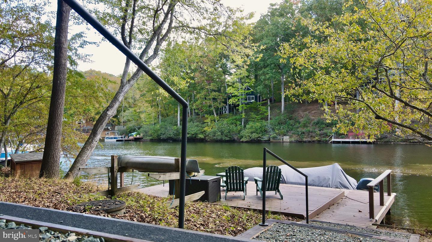 17 VINE RIDGE DR, PALMYRA, Virginia 22963, 4 Bedrooms Bedrooms, ,3 BathroomsBathrooms,Residential,For sale,17 VINE RIDGE DR,VAFN2000518 MLS # VAFN2000518