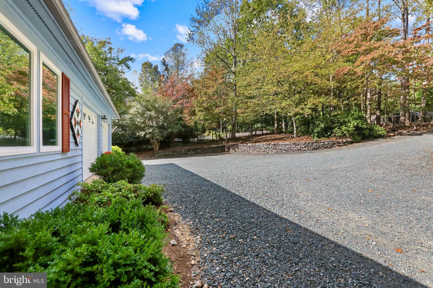 17 VINE RIDGE DR, PALMYRA, Virginia 22963, 4 Bedrooms Bedrooms, ,3 BathroomsBathrooms,Residential,For sale,17 VINE RIDGE DR,VAFN2000518 MLS # VAFN2000518