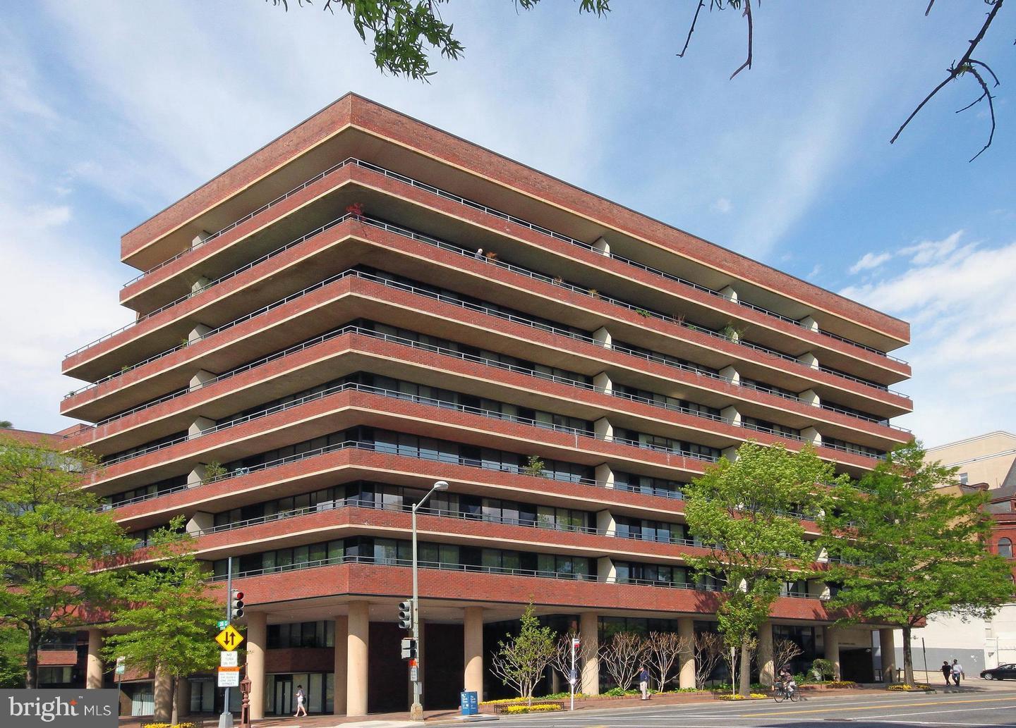 2555 PENNSYLVANIA AVE NW #409, WASHINGTON, District Of Columbia 20037, 2 Bedrooms Bedrooms, ,2 BathroomsBathrooms,Residential,For sale,2555 PENNSYLVANIA AVE NW #409,DCDC2227268 MLS # DCDC2227268
