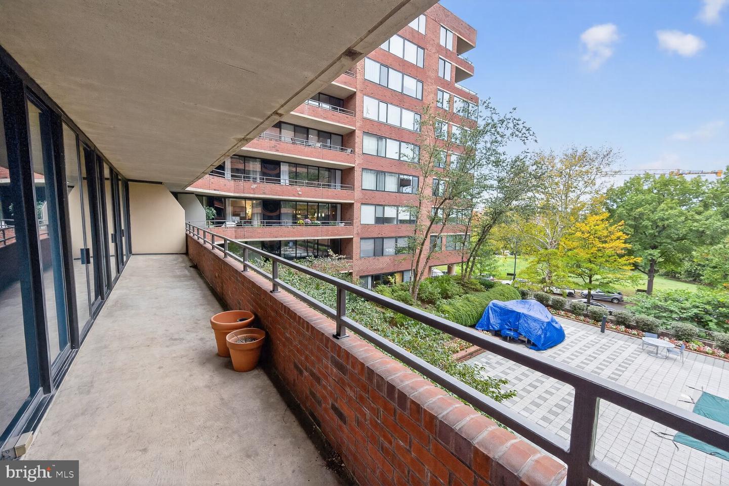 2555 PENNSYLVANIA AVE NW #409, WASHINGTON, District Of Columbia 20037, 2 Bedrooms Bedrooms, ,2 BathroomsBathrooms,Residential,For sale,2555 PENNSYLVANIA AVE NW #409,DCDC2227268 MLS # DCDC2227268