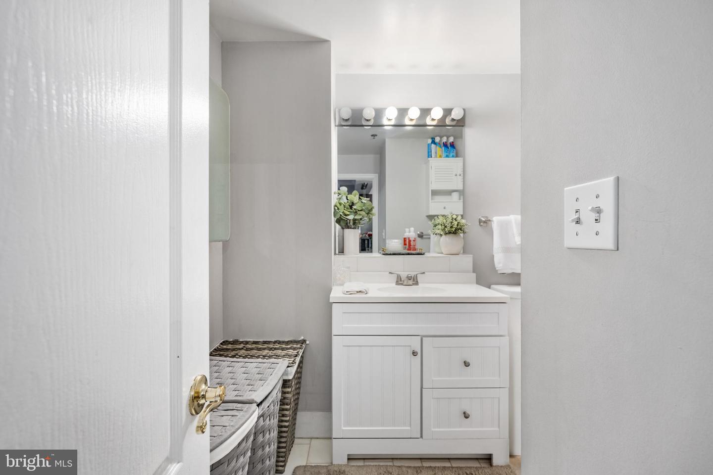 1211 S EADS ST S #711, ARLINGTON, Virginia 22202, 1 Bedroom Bedrooms, ,1 BathroomBathrooms,Residential,For sale,1211 S EADS ST S #711,VAAR2064988 MLS # VAAR2064988