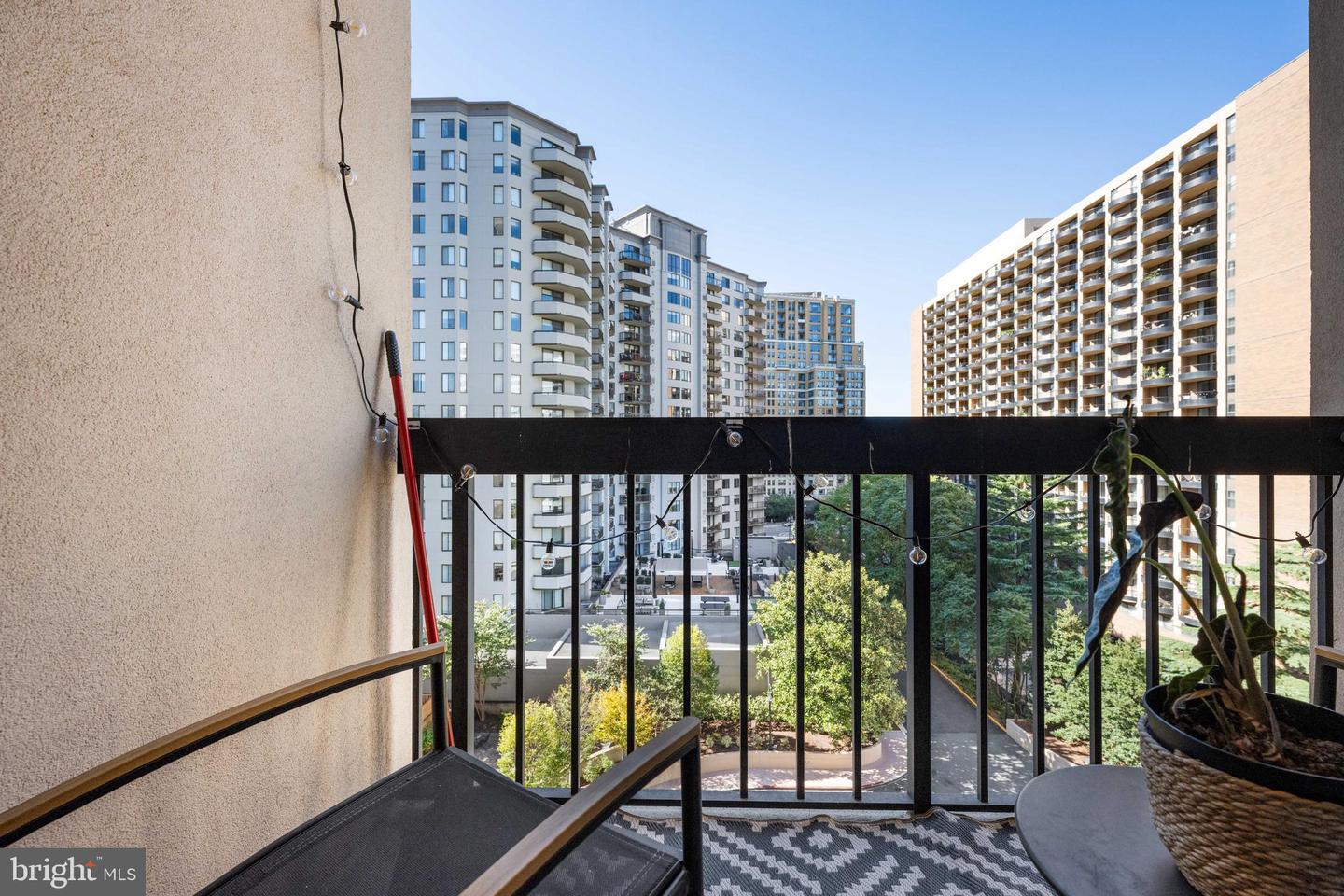 1211 S EADS ST S #711, ARLINGTON, Virginia 22202, 1 Bedroom Bedrooms, ,1 BathroomBathrooms,Residential,For sale,1211 S EADS ST S #711,VAAR2064988 MLS # VAAR2064988