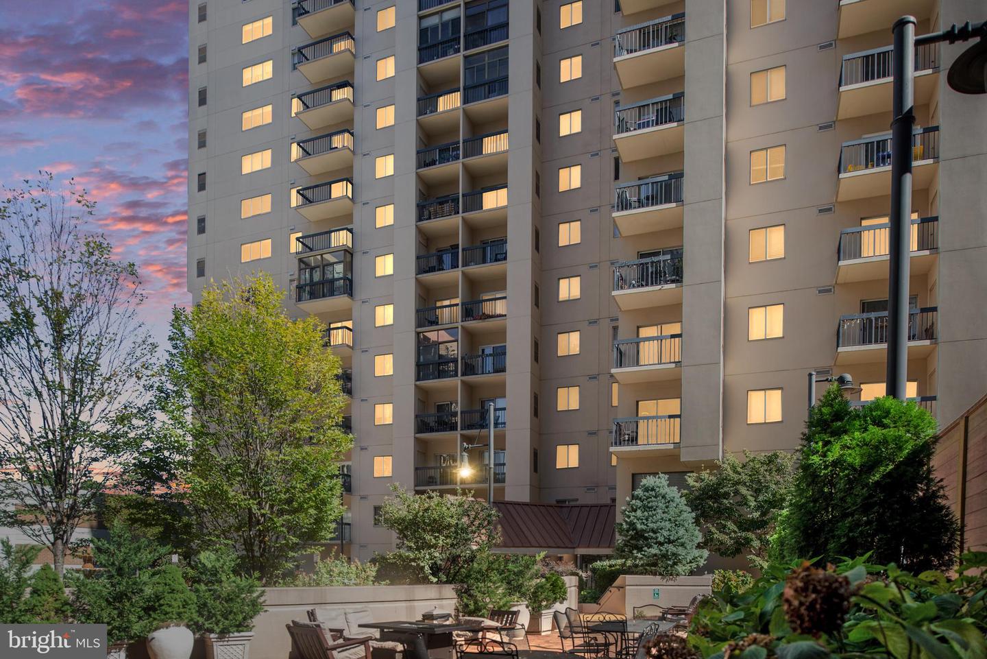1211 S EADS ST S #711, ARLINGTON, Virginia 22202, 1 Bedroom Bedrooms, ,1 BathroomBathrooms,Residential,For sale,1211 S EADS ST S #711,VAAR2064988 MLS # VAAR2064988