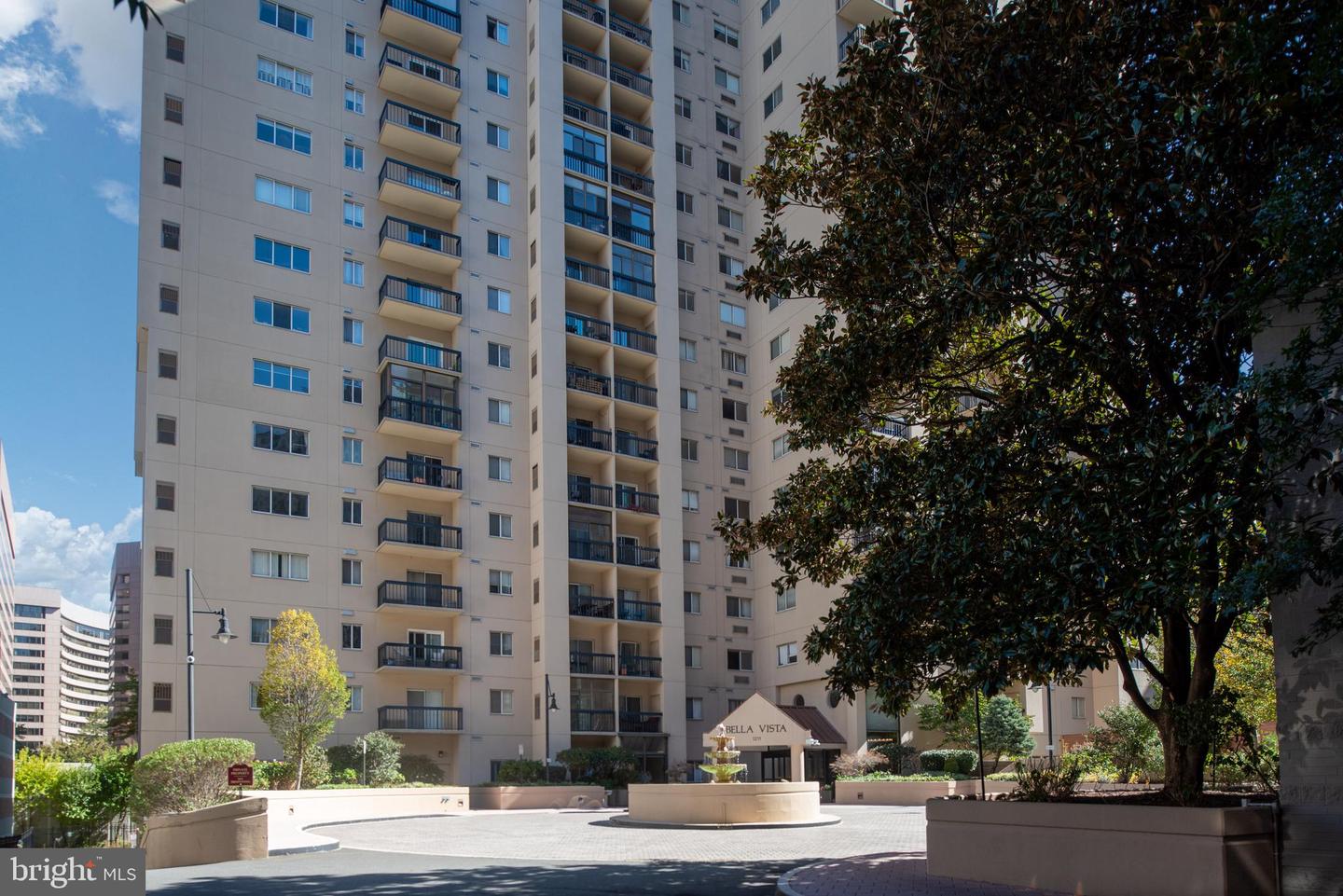 1211 S EADS ST S #711, ARLINGTON, Virginia 22202, 1 Bedroom Bedrooms, ,1 BathroomBathrooms,Residential,For sale,1211 S EADS ST S #711,VAAR2064988 MLS # VAAR2064988