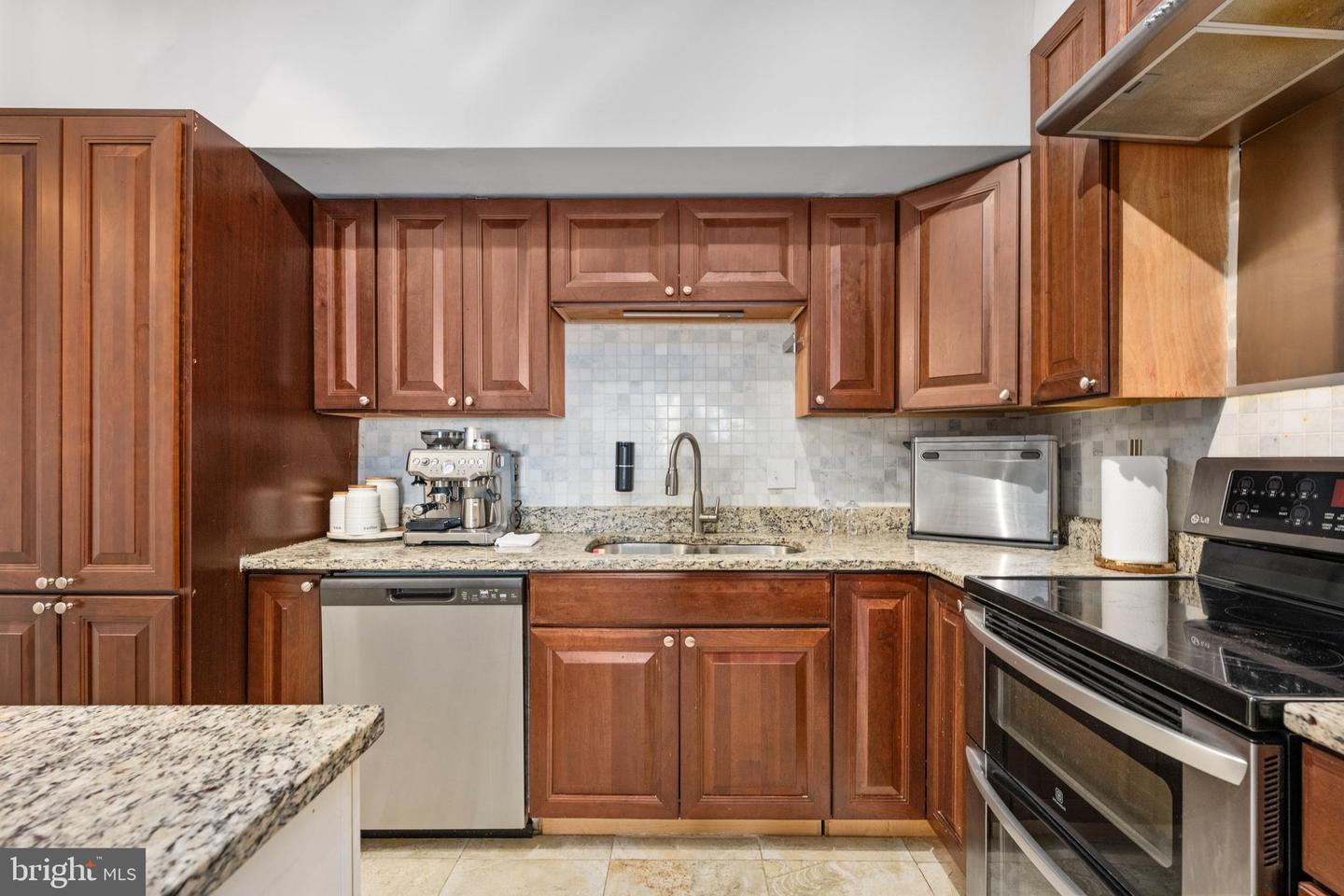 1211 S EADS ST S #711, ARLINGTON, Virginia 22202, 1 Bedroom Bedrooms, ,1 BathroomBathrooms,Residential,For sale,1211 S EADS ST S #711,VAAR2064988 MLS # VAAR2064988