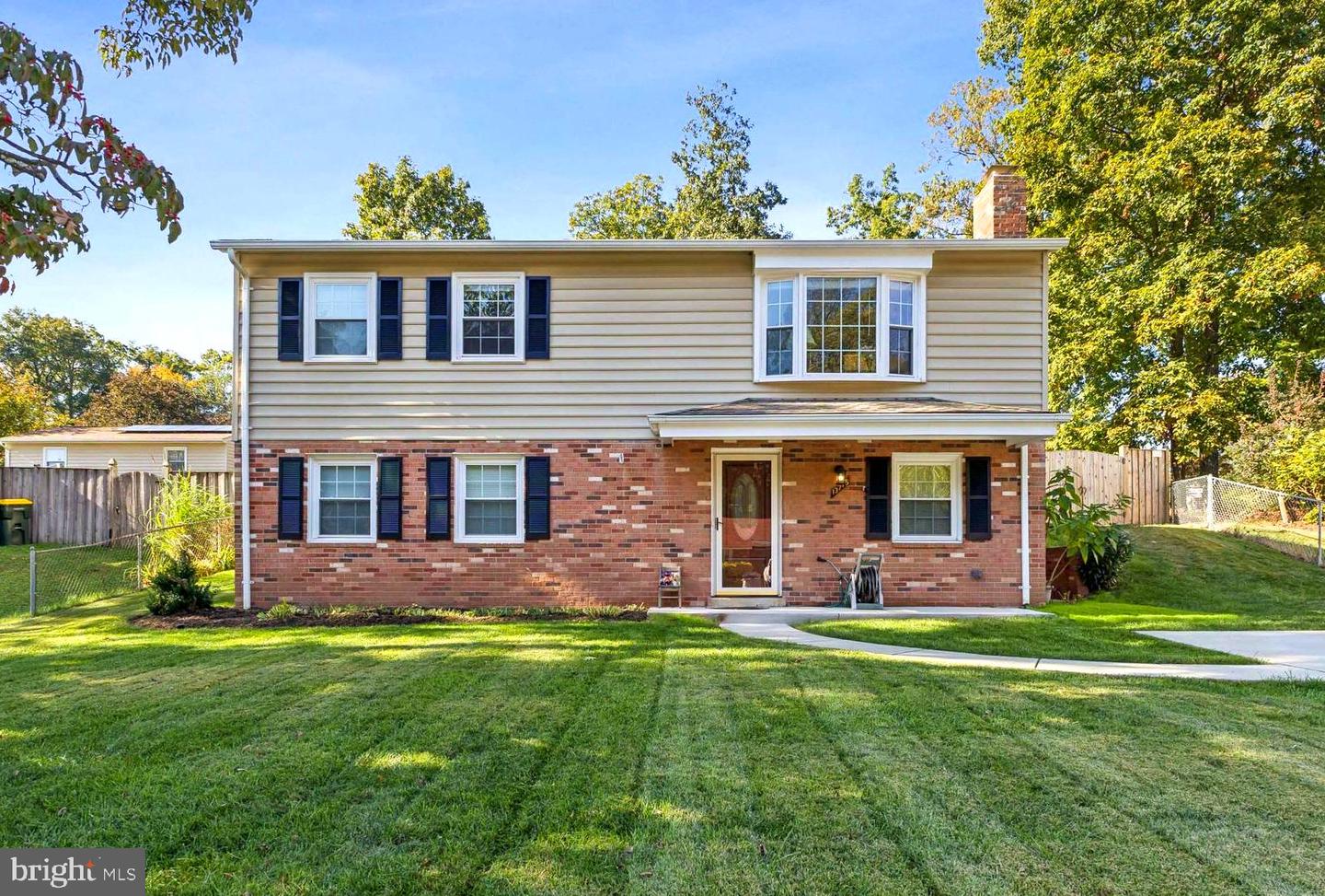 13715 SMALLWOOD CT, CHANTILLY, Virginia 20151, 4 Bedrooms Bedrooms, ,2 BathroomsBathrooms,Residential,For sale,13715 SMALLWOOD CT,VAFX2274656 MLS # VAFX2274656