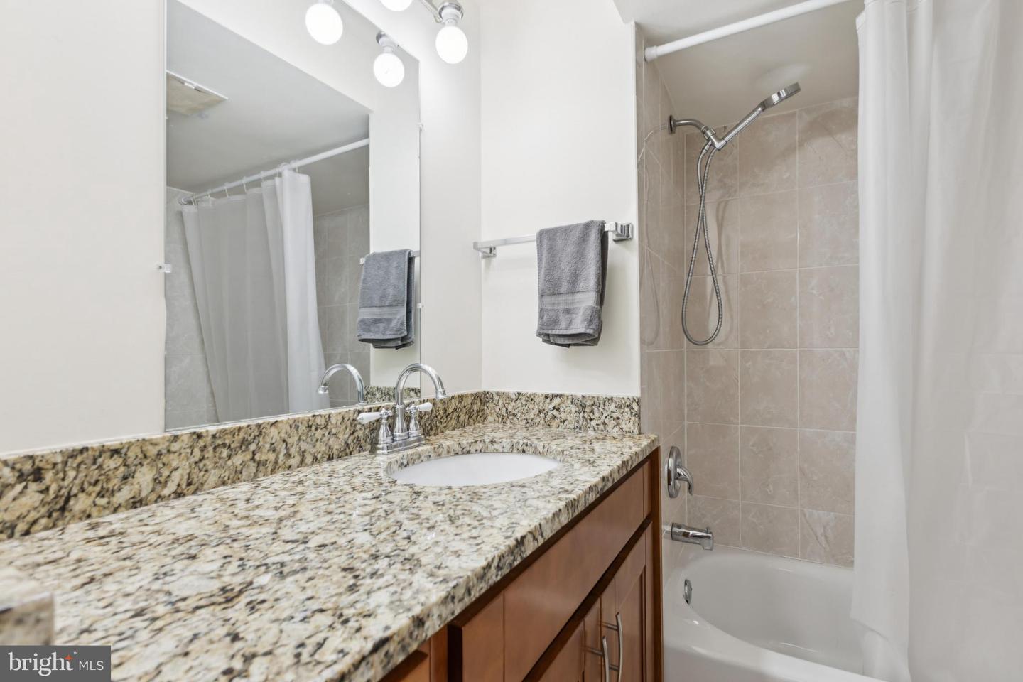 13715 SMALLWOOD CT, CHANTILLY, Virginia 20151, 4 Bedrooms Bedrooms, ,2 BathroomsBathrooms,Residential,For sale,13715 SMALLWOOD CT,VAFX2274656 MLS # VAFX2274656