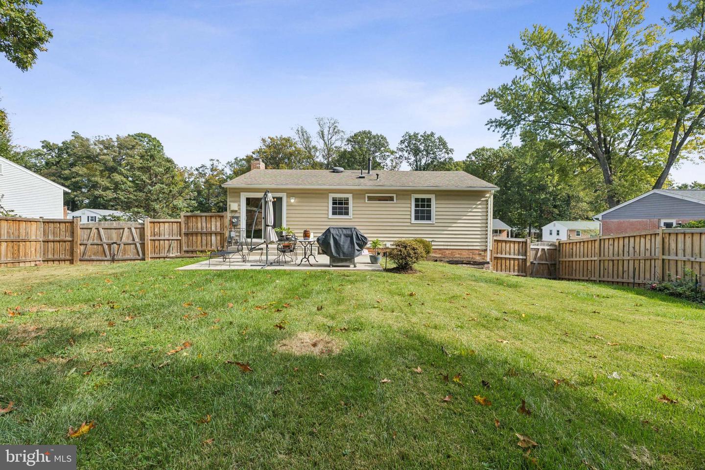 13715 SMALLWOOD CT, CHANTILLY, Virginia 20151, 4 Bedrooms Bedrooms, ,2 BathroomsBathrooms,Residential,For sale,13715 SMALLWOOD CT,VAFX2274656 MLS # VAFX2274656
