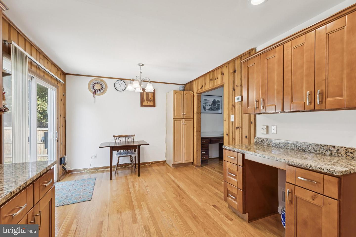 13715 SMALLWOOD CT, CHANTILLY, Virginia 20151, 4 Bedrooms Bedrooms, ,2 BathroomsBathrooms,Residential,For sale,13715 SMALLWOOD CT,VAFX2274656 MLS # VAFX2274656