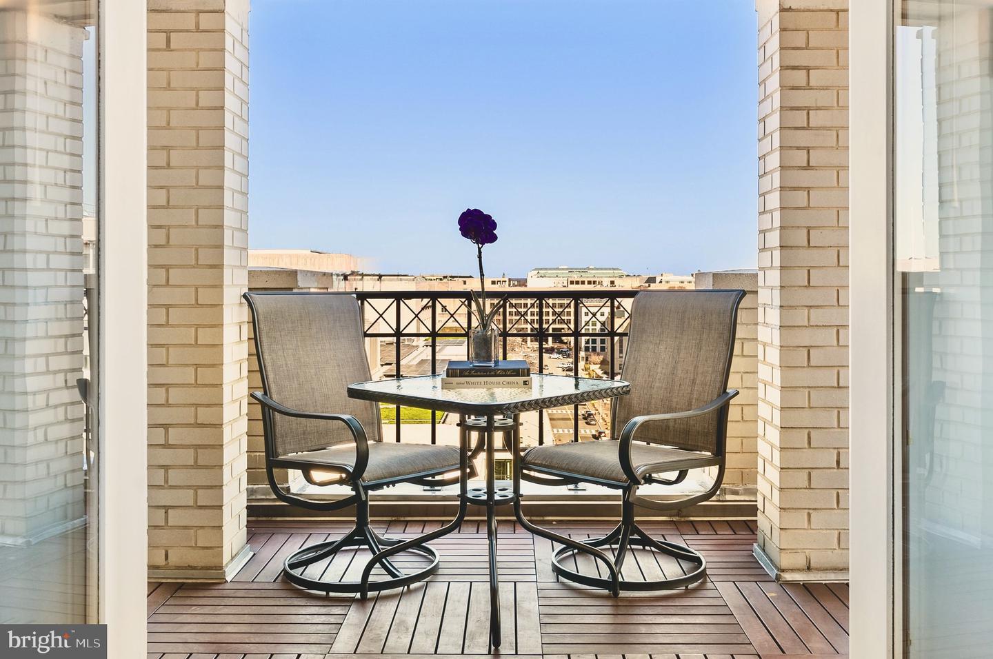 601 PENNSYLVANIA AVE NW #1407N, WASHINGTON, District Of Columbia 20004, 1 Bedroom Bedrooms, ,1 BathroomBathrooms,Residential,For sale,601 PENNSYLVANIA AVE NW #1407N,DCDC2199168 MLS # DCDC2199168