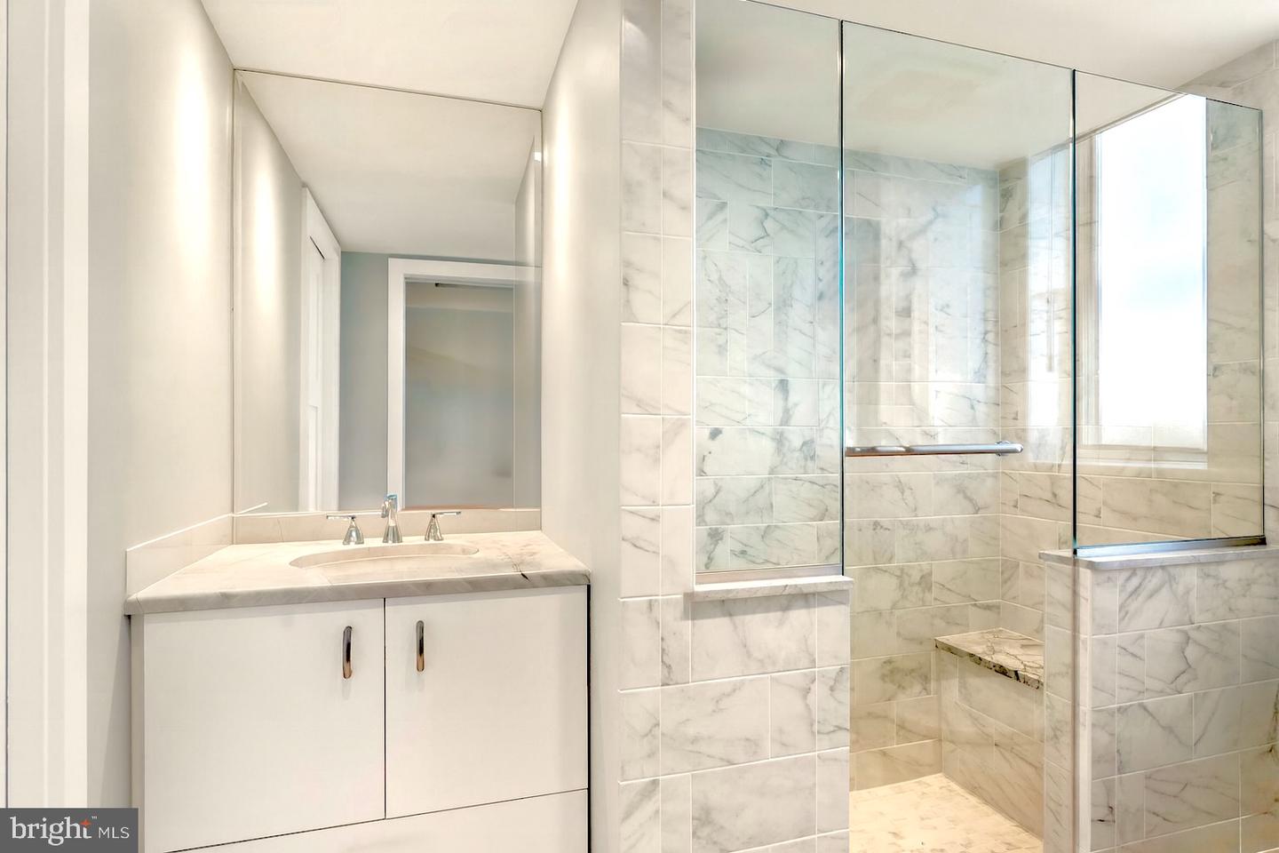601 PENNSYLVANIA AVE NW #1407N, WASHINGTON, District Of Columbia 20004, 1 Bedroom Bedrooms, ,1 BathroomBathrooms,Residential,For sale,601 PENNSYLVANIA AVE NW #1407N,DCDC2199168 MLS # DCDC2199168