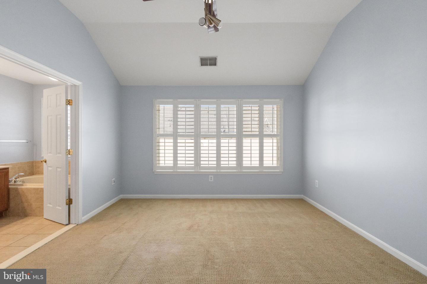 12904 LEATHERWOOD LN, WOODBRIDGE, Virginia 22192, 3 Bedrooms Bedrooms, ,2 BathroomsBathrooms,Residential,For sale,12904 LEATHERWOOD LN,VAPW2098888 MLS # VAPW2098888