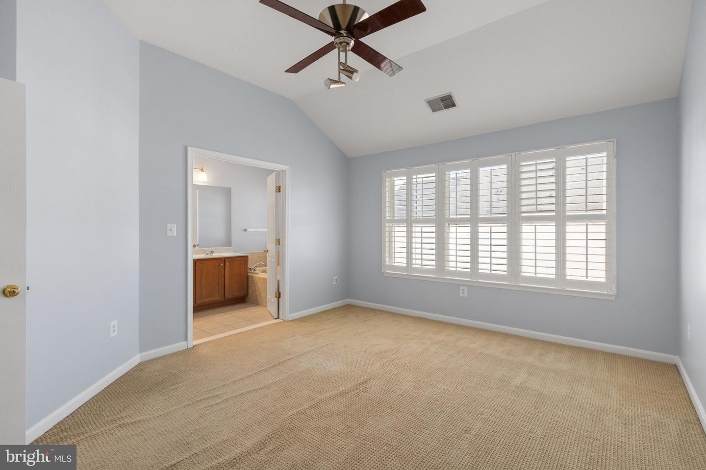 12904 LEATHERWOOD LN, WOODBRIDGE, Virginia 22192, 3 Bedrooms Bedrooms, ,2 BathroomsBathrooms,Residential,For sale,12904 LEATHERWOOD LN,VAPW2098888 MLS # VAPW2098888