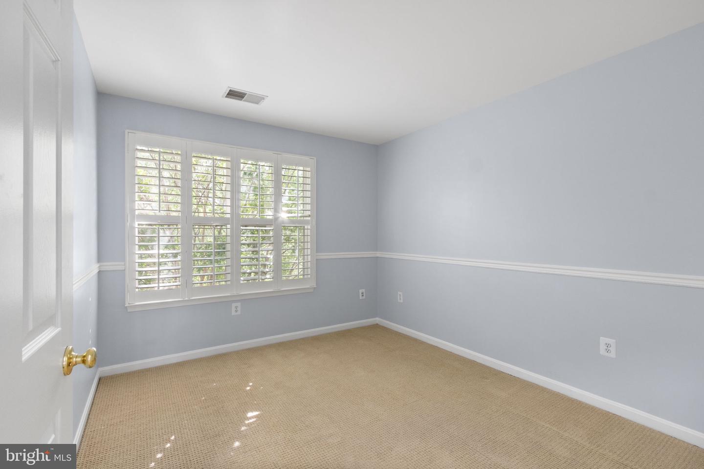 12904 LEATHERWOOD LN, WOODBRIDGE, Virginia 22192, 3 Bedrooms Bedrooms, ,2 BathroomsBathrooms,Residential,For sale,12904 LEATHERWOOD LN,VAPW2098888 MLS # VAPW2098888