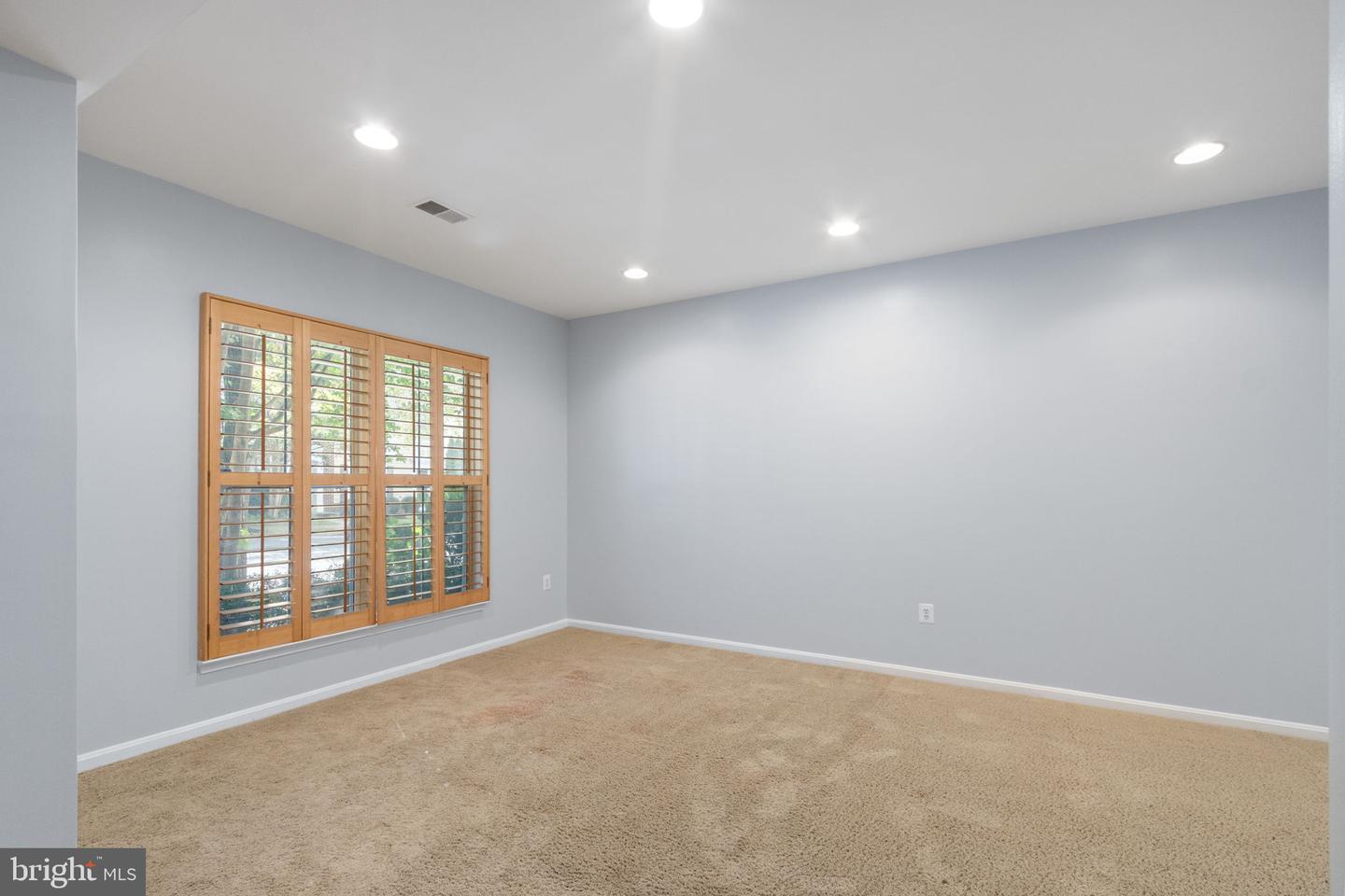 12904 LEATHERWOOD LN, WOODBRIDGE, Virginia 22192, 3 Bedrooms Bedrooms, ,2 BathroomsBathrooms,Residential,For sale,12904 LEATHERWOOD LN,VAPW2098888 MLS # VAPW2098888
