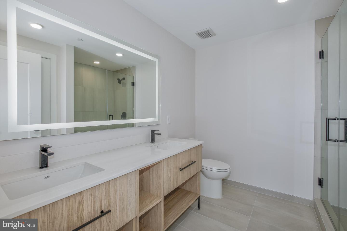 255 W. FALLS STATION BLVD #315, FALLS CHURCH, Virginia 22046, 2 Bedrooms Bedrooms, 4 Rooms Rooms,2 BathroomsBathrooms,Residential,For sale,255 W. FALLS STATION BLVD #315,VAFA2003188 MLS # VAFA2003188