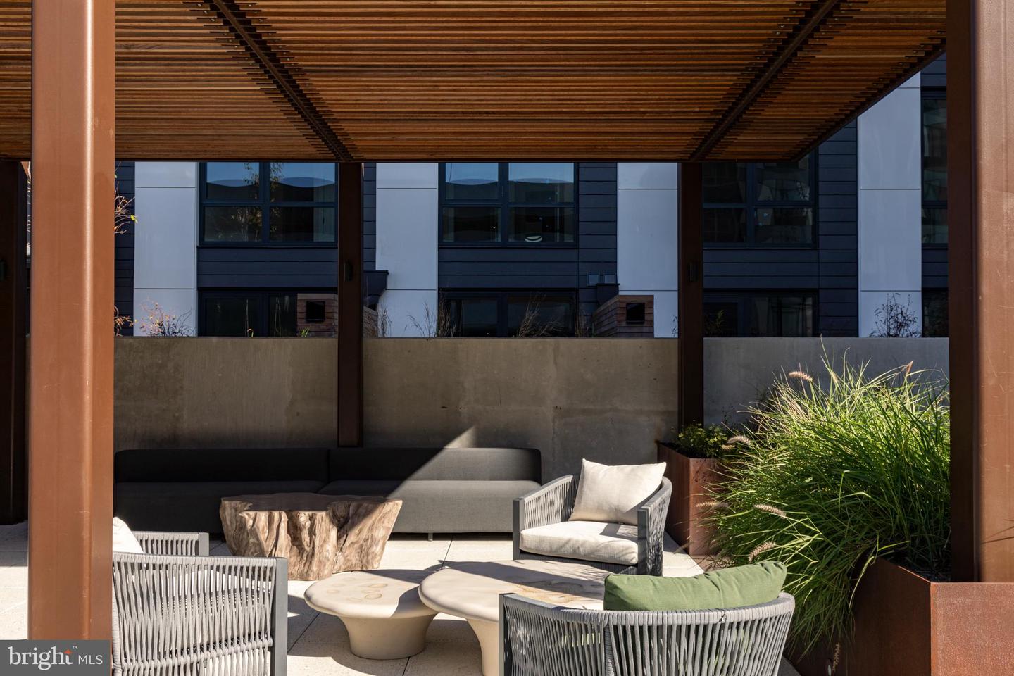 255 W. FALLS STATION BLVD #315, FALLS CHURCH, Virginia 22046, 2 Bedrooms Bedrooms, 4 Rooms Rooms,2 BathroomsBathrooms,Residential,For sale,255 W. FALLS STATION BLVD #315,VAFA2003188 MLS # VAFA2003188