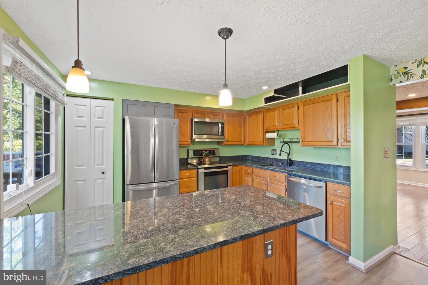 14146 RED RIVER DR, CENTREVILLE, Virginia 20121, 3 Bedrooms Bedrooms, 12 Rooms Rooms,2 BathroomsBathrooms,Residential,For sale,14146 RED RIVER DR,VAFX2262854 MLS # VAFX2262854