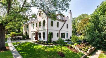 4200 49TH ST NW, WASHINGTON, District Of Columbia 20016, 5 Bedrooms Bedrooms, ,5 BathroomsBathrooms,Residential,For sale,4200 49TH ST NW,DCDC2217612 MLS # DCDC2217612