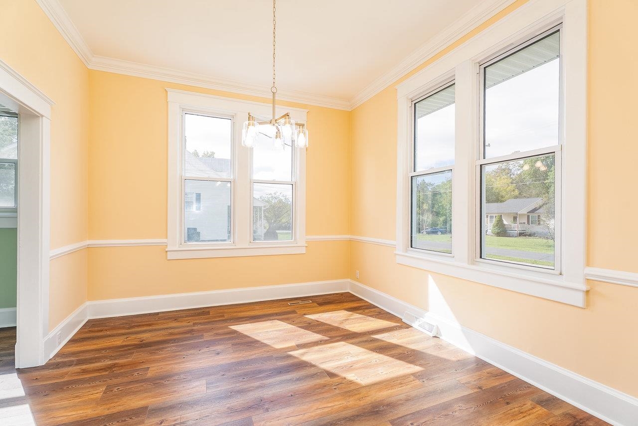 96 PARK AVE, GROTTOES, Virginia 24441, 3 Bedrooms Bedrooms, ,1 BathroomBathrooms,Residential,96 PARK AVE,670200 MLS # 670200
