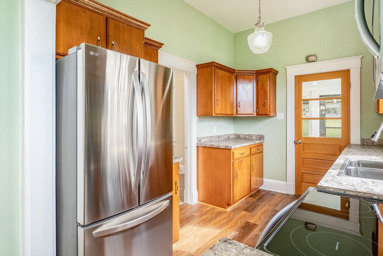 96 PARK AVE, GROTTOES, Virginia 24441, 3 Bedrooms Bedrooms, ,1 BathroomBathrooms,Residential,96 PARK AVE,670200 MLS # 670200