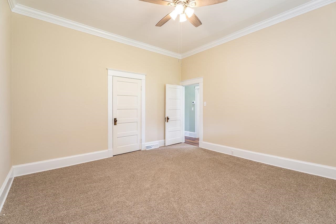 96 PARK AVE, GROTTOES, Virginia 24441, 3 Bedrooms Bedrooms, ,1 BathroomBathrooms,Residential,96 PARK AVE,670200 MLS # 670200