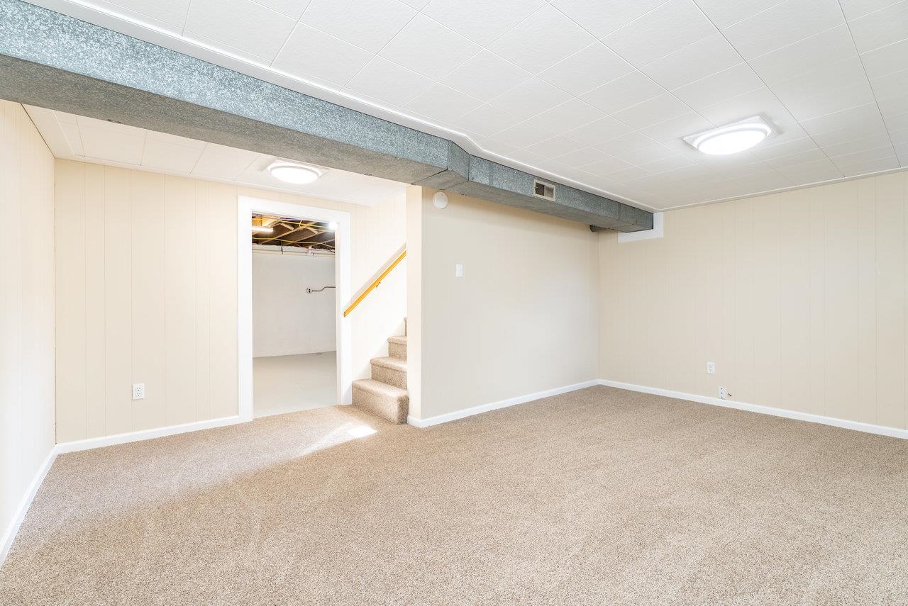 96 PARK AVE, GROTTOES, Virginia 24441, 3 Bedrooms Bedrooms, ,1 BathroomBathrooms,Residential,96 PARK AVE,670200 MLS # 670200