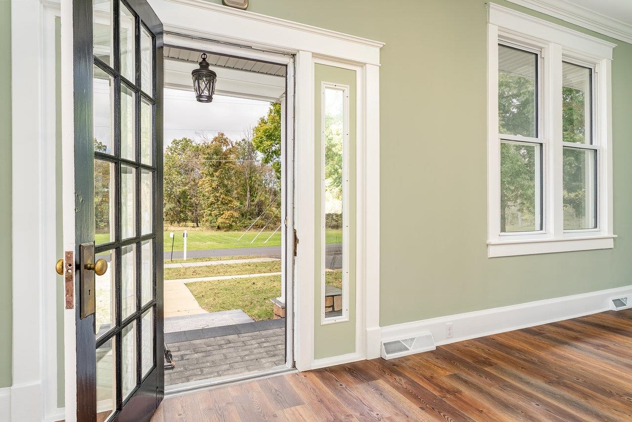 96 PARK AVE, GROTTOES, Virginia 24441, 3 Bedrooms Bedrooms, ,1 BathroomBathrooms,Residential,96 PARK AVE,670200 MLS # 670200