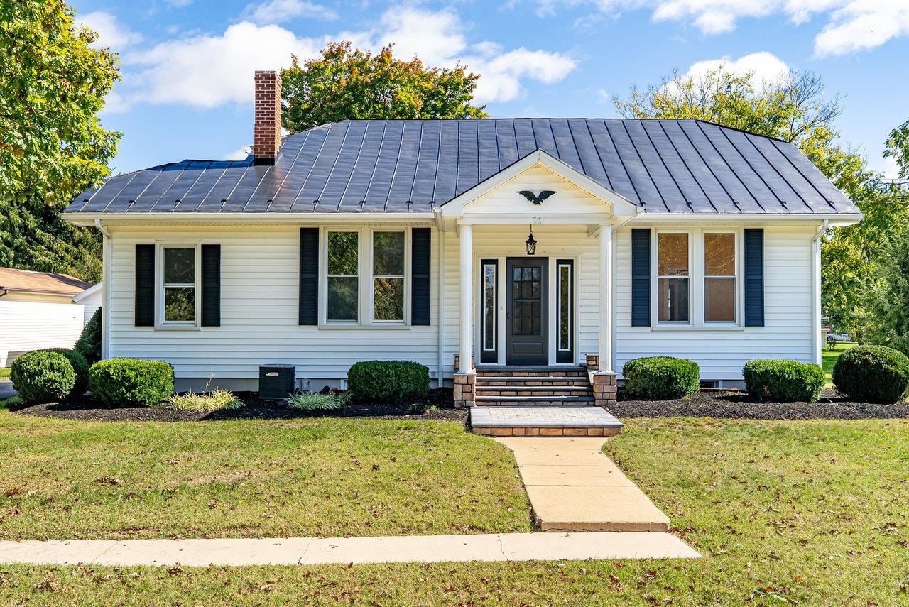 96 PARK AVE, GROTTOES, Virginia 24441, 3 Bedrooms Bedrooms, ,1 BathroomBathrooms,Residential,96 PARK AVE,670200 MLS # 670200