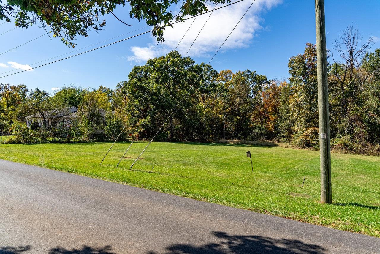96 PARK AVE, GROTTOES, Virginia 24441, 3 Bedrooms Bedrooms, ,1 BathroomBathrooms,Residential,96 PARK AVE,670200 MLS # 670200