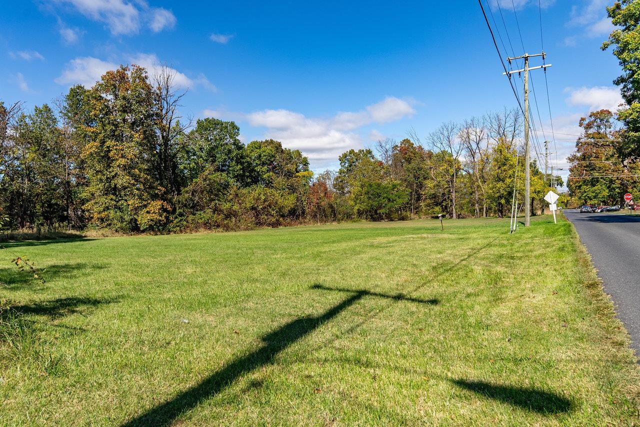 96 PARK AVE, GROTTOES, Virginia 24441, 3 Bedrooms Bedrooms, ,1 BathroomBathrooms,Residential,96 PARK AVE,670200 MLS # 670200
