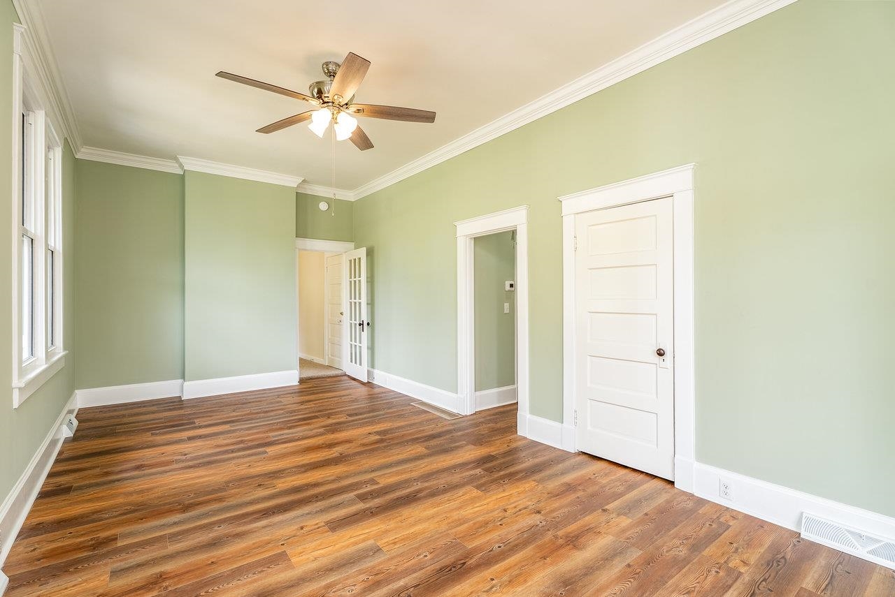 96 PARK AVE, GROTTOES, Virginia 24441, 3 Bedrooms Bedrooms, ,1 BathroomBathrooms,Residential,96 PARK AVE,670200 MLS # 670200