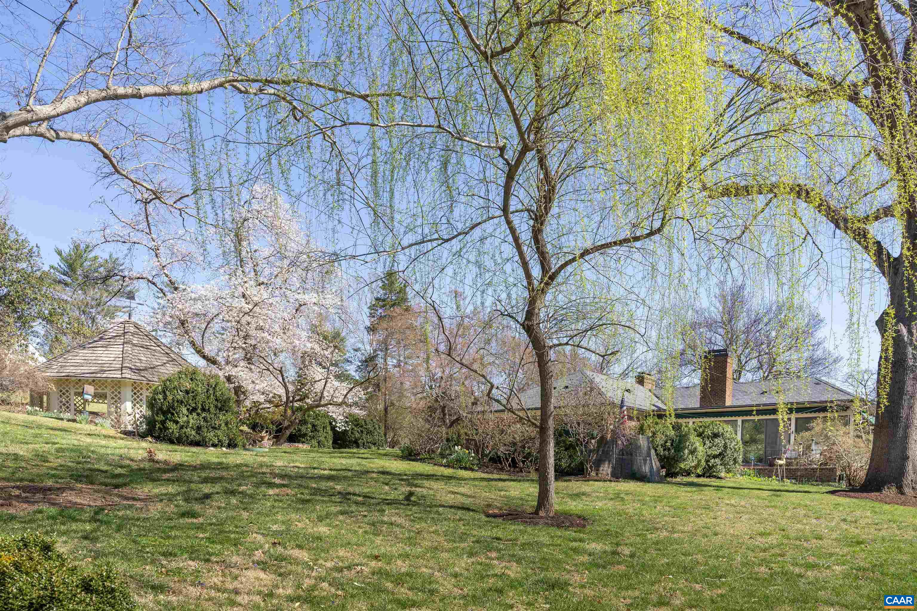 42 OLD FARM RD, CHARLOTTESVILLE, Virginia 22903, 4 Bedrooms Bedrooms, ,3 BathroomsBathrooms,Residential,42 OLD FARM RD,670212 MLS # 670212