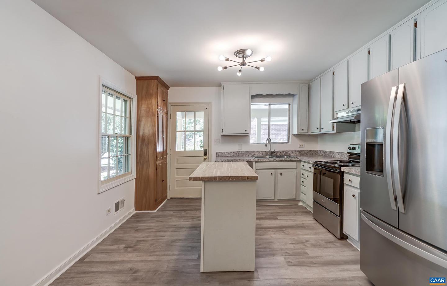 100 ELKHORN RD, CHARLOTTESVILLE, Virginia 22903, 3 Bedrooms Bedrooms, ,3 BathroomsBathrooms,Residential,For sale,100 ELKHORN RD,668857 MLS # 668857