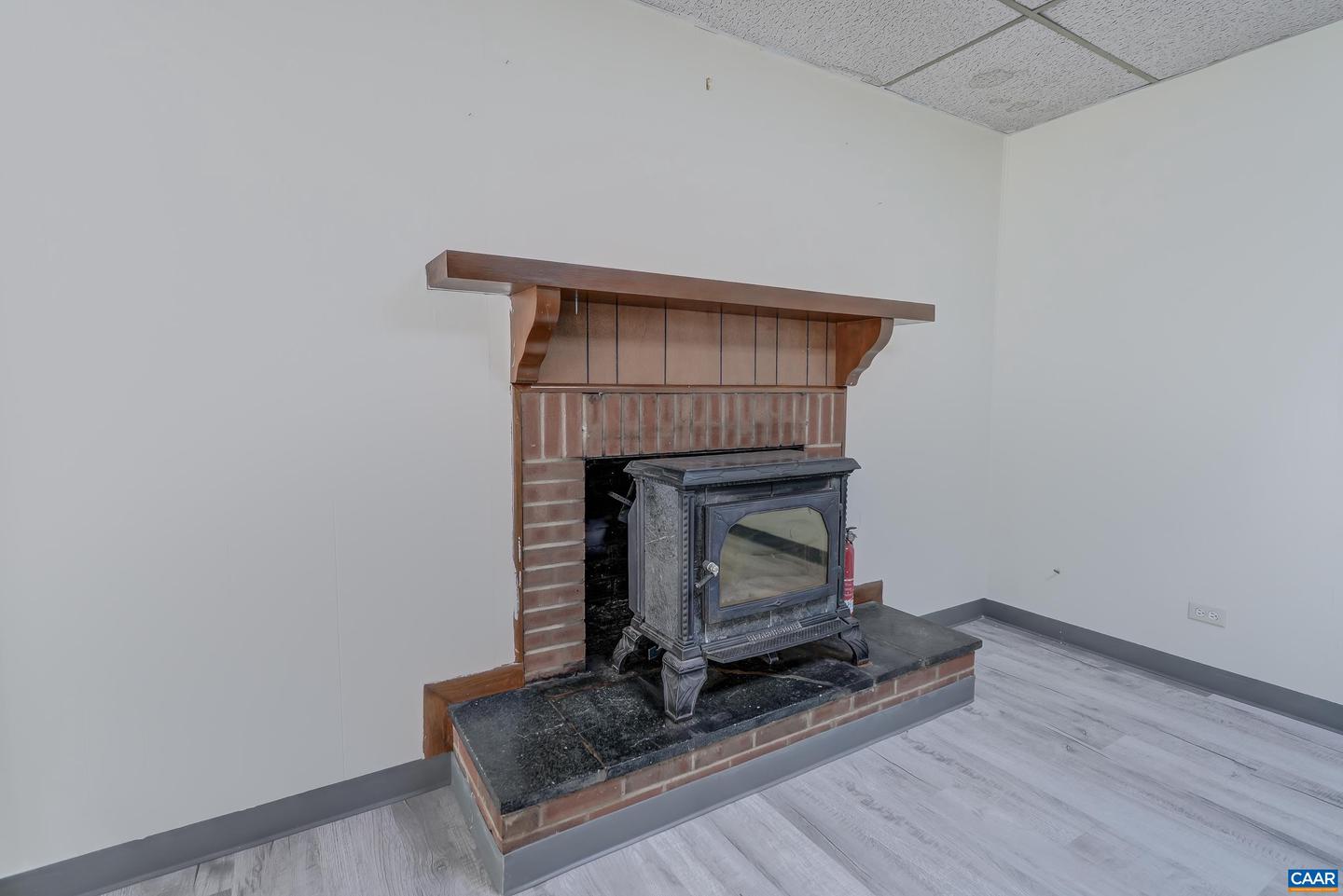 100 ELKHORN RD, CHARLOTTESVILLE, Virginia 22903, 3 Bedrooms Bedrooms, ,3 BathroomsBathrooms,Residential,For sale,100 ELKHORN RD,668857 MLS # 668857
