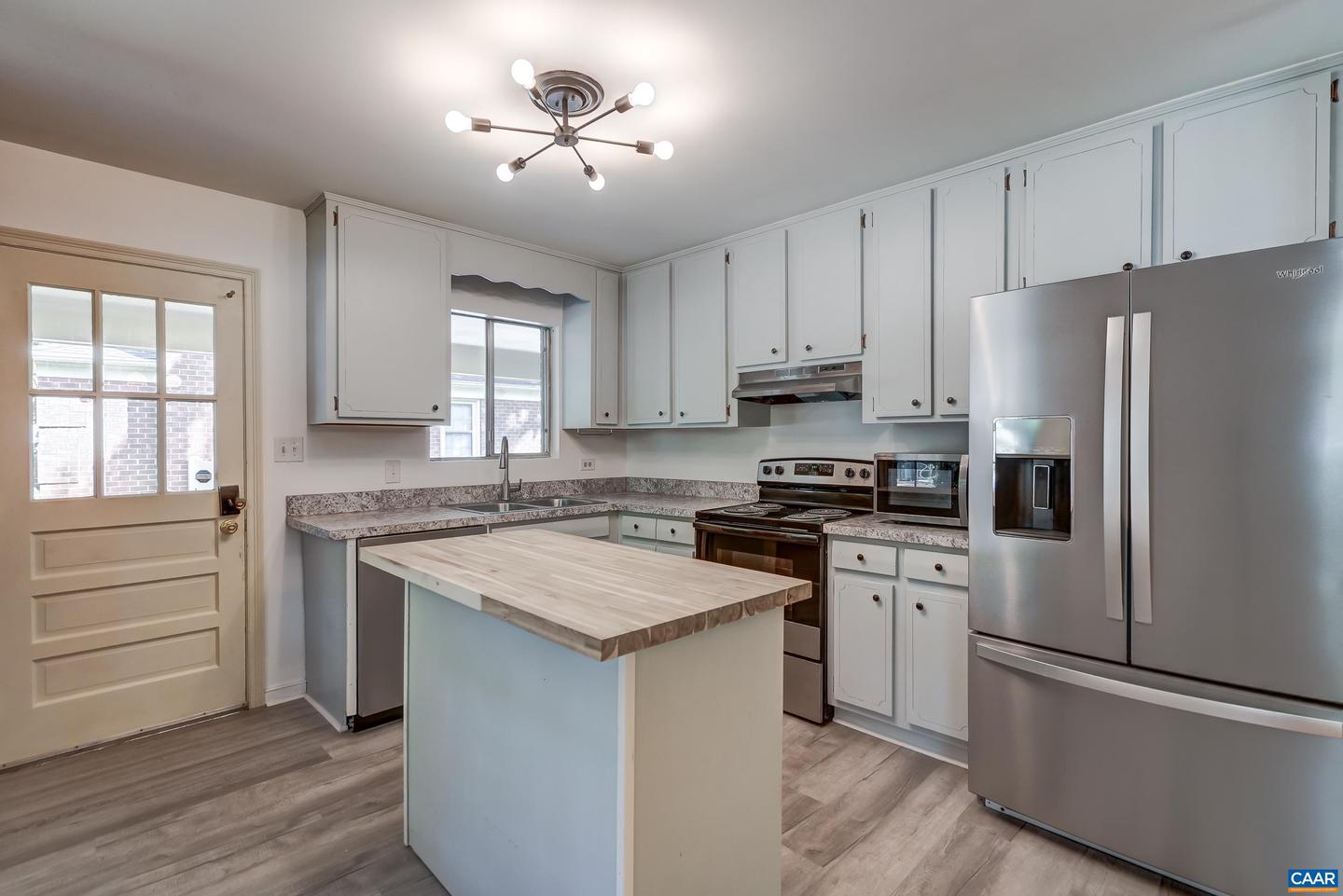 100 ELKHORN RD, CHARLOTTESVILLE, Virginia 22903, 3 Bedrooms Bedrooms, ,3 BathroomsBathrooms,Residential,For sale,100 ELKHORN RD,668857 MLS # 668857