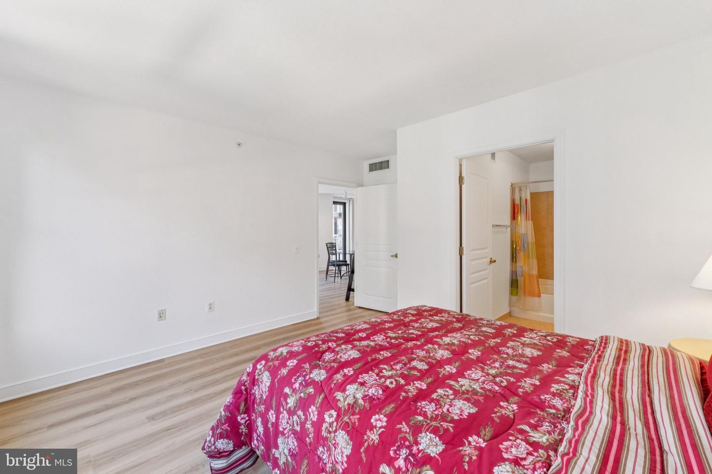 616 E ST NW #614, WASHINGTON, District Of Columbia 20004, 2 Bedrooms Bedrooms, ,2 BathroomsBathrooms,Residential,For sale,616 E ST NW #614,DCDC2222564 MLS # DCDC2222564