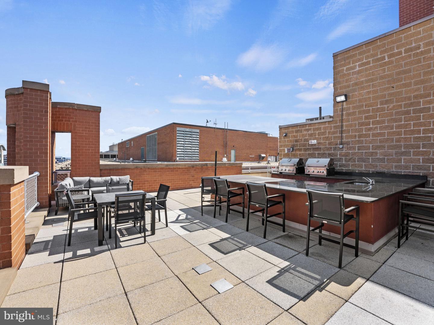 616 E ST NW #614, WASHINGTON, District Of Columbia 20004, 2 Bedrooms Bedrooms, ,2 BathroomsBathrooms,Residential,For sale,616 E ST NW #614,DCDC2222564 MLS # DCDC2222564