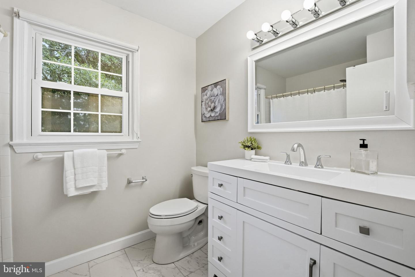 8126 VIOLA ST, SPRINGFIELD, Virginia 22152, 4 Bedrooms Bedrooms, ,2 BathroomsBathrooms,Residential,For sale,8126 VIOLA ST,VAFX2268396 MLS # VAFX2268396