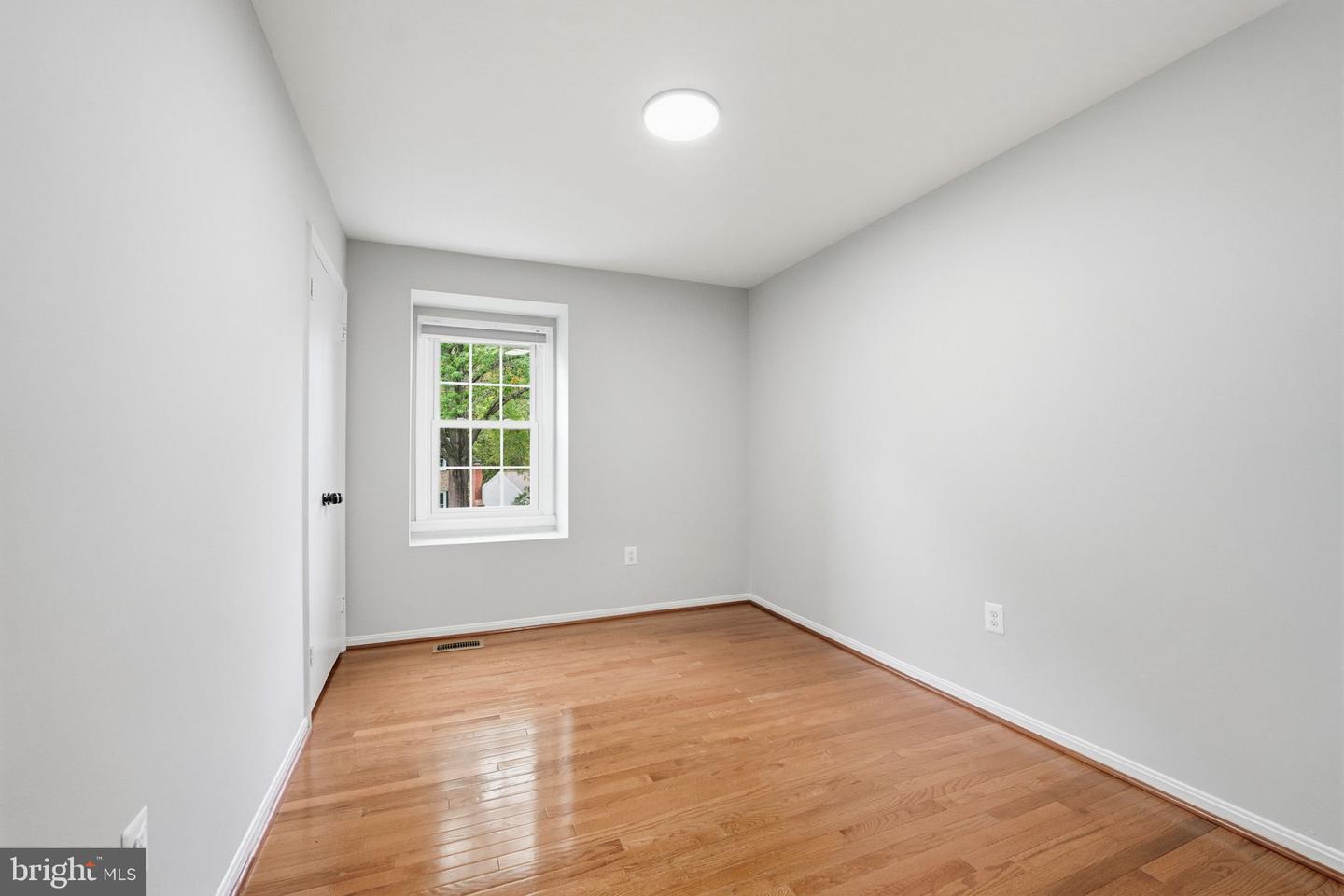 8126 VIOLA ST, SPRINGFIELD, Virginia 22152, 4 Bedrooms Bedrooms, ,2 BathroomsBathrooms,Residential,For sale,8126 VIOLA ST,VAFX2268396 MLS # VAFX2268396