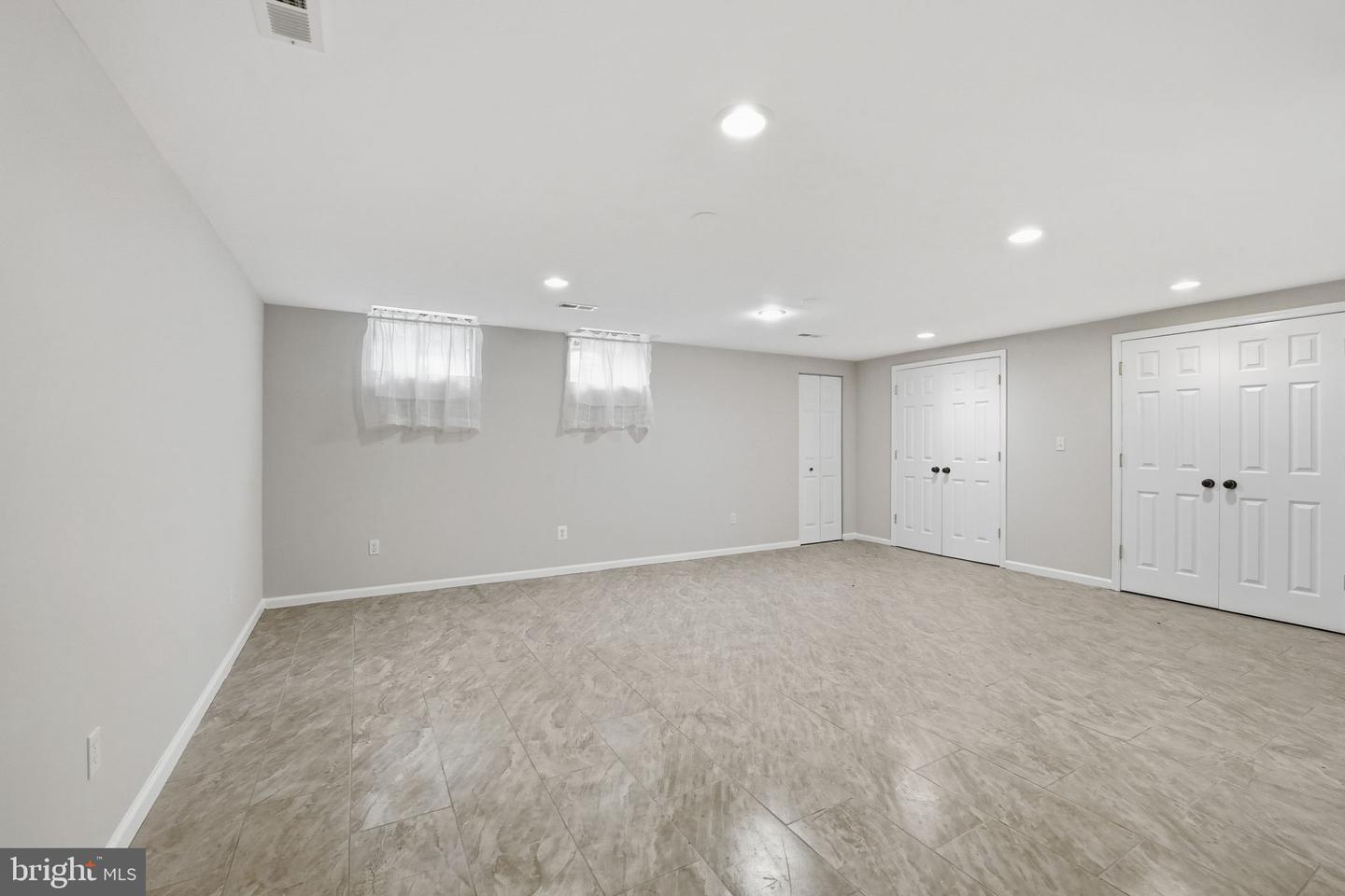 8126 VIOLA ST, SPRINGFIELD, Virginia 22152, 4 Bedrooms Bedrooms, ,2 BathroomsBathrooms,Residential,For sale,8126 VIOLA ST,VAFX2268396 MLS # VAFX2268396