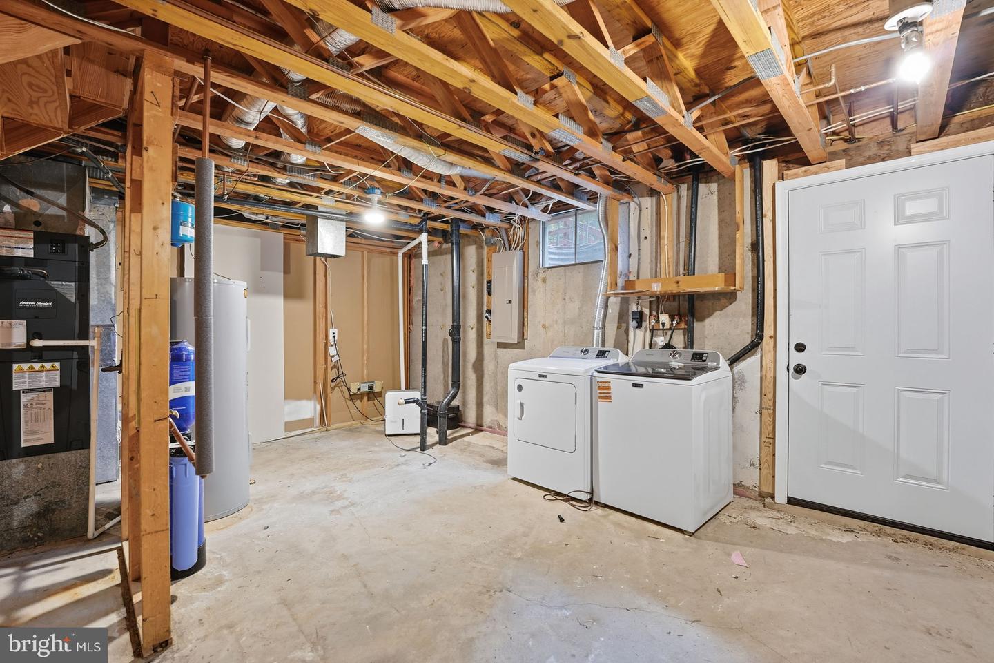 8126 VIOLA ST, SPRINGFIELD, Virginia 22152, 4 Bedrooms Bedrooms, ,2 BathroomsBathrooms,Residential,For sale,8126 VIOLA ST,VAFX2268396 MLS # VAFX2268396