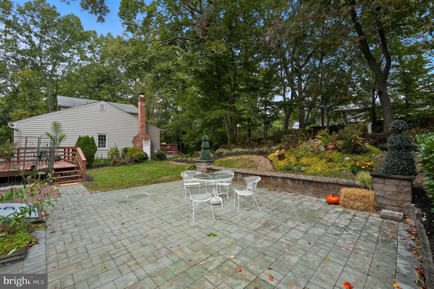 8126 VIOLA ST, SPRINGFIELD, Virginia 22152, 4 Bedrooms Bedrooms, ,2 BathroomsBathrooms,Residential,For sale,8126 VIOLA ST,VAFX2268396 MLS # VAFX2268396