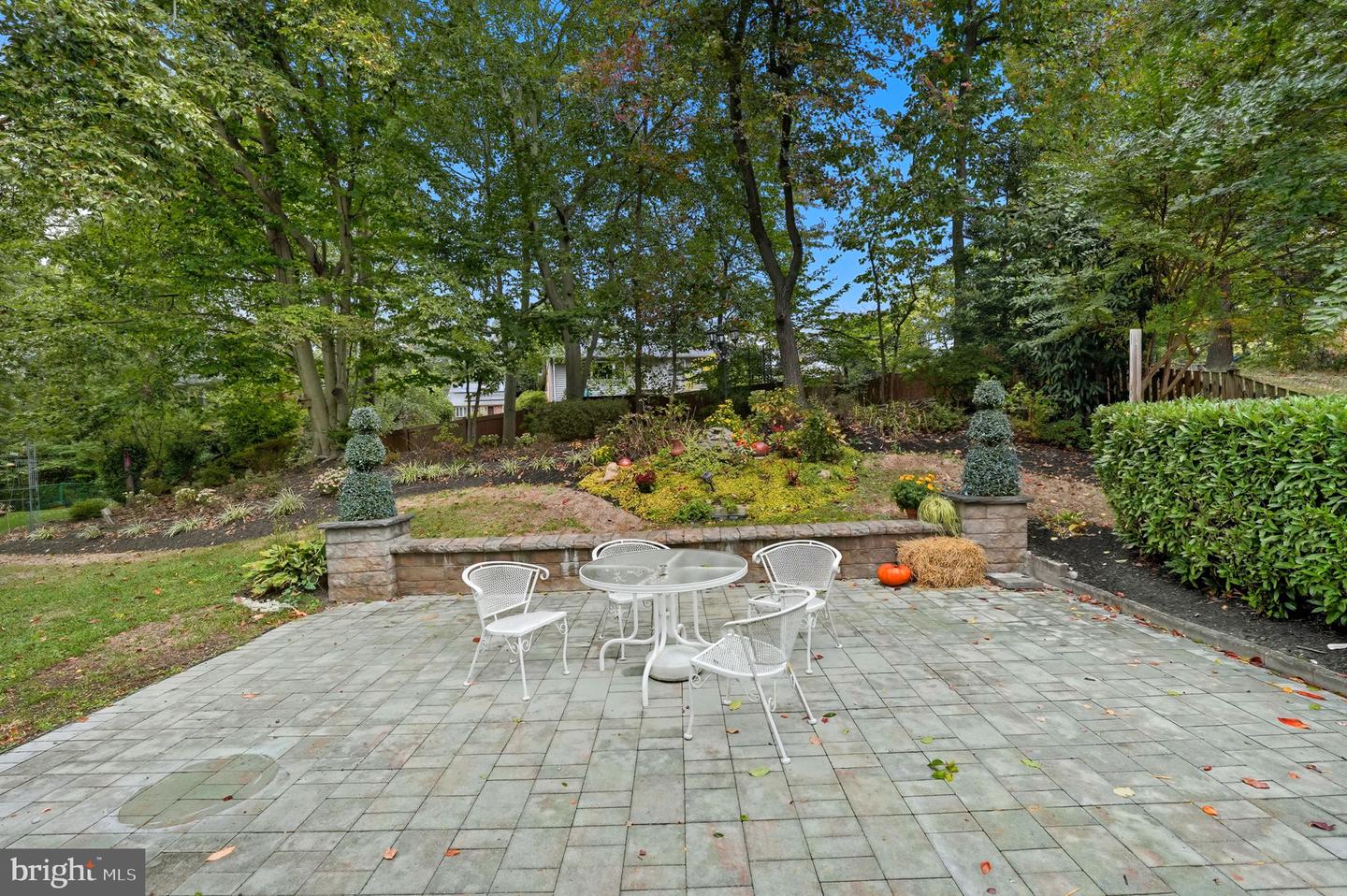 8126 VIOLA ST, SPRINGFIELD, Virginia 22152, 4 Bedrooms Bedrooms, ,2 BathroomsBathrooms,Residential,For sale,8126 VIOLA ST,VAFX2268396 MLS # VAFX2268396