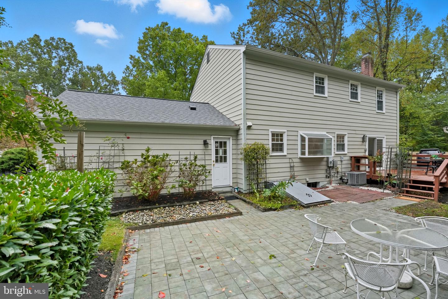 8126 VIOLA ST, SPRINGFIELD, Virginia 22152, 4 Bedrooms Bedrooms, ,2 BathroomsBathrooms,Residential,For sale,8126 VIOLA ST,VAFX2268396 MLS # VAFX2268396